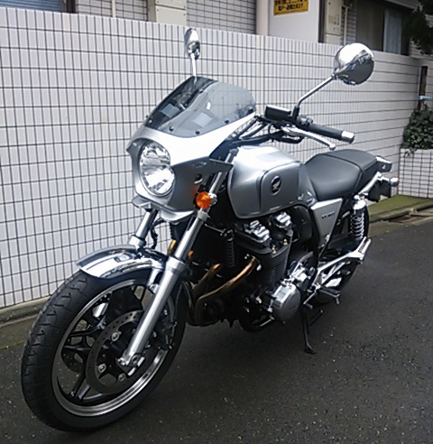 ホンダ】ホンダ CB1100 ビキニカウル レビュー | バイクパーツメーカー ...