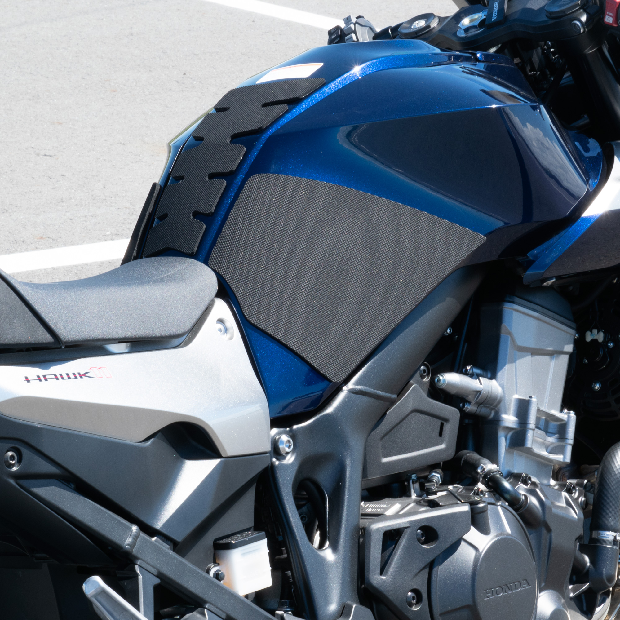 オートバイのタンクパッドプロテクター ヤマハ FZ6 S FZ6N やる オートバイのタンクパッドプロテクター ヤマハ FZ6 S FZ6N やる